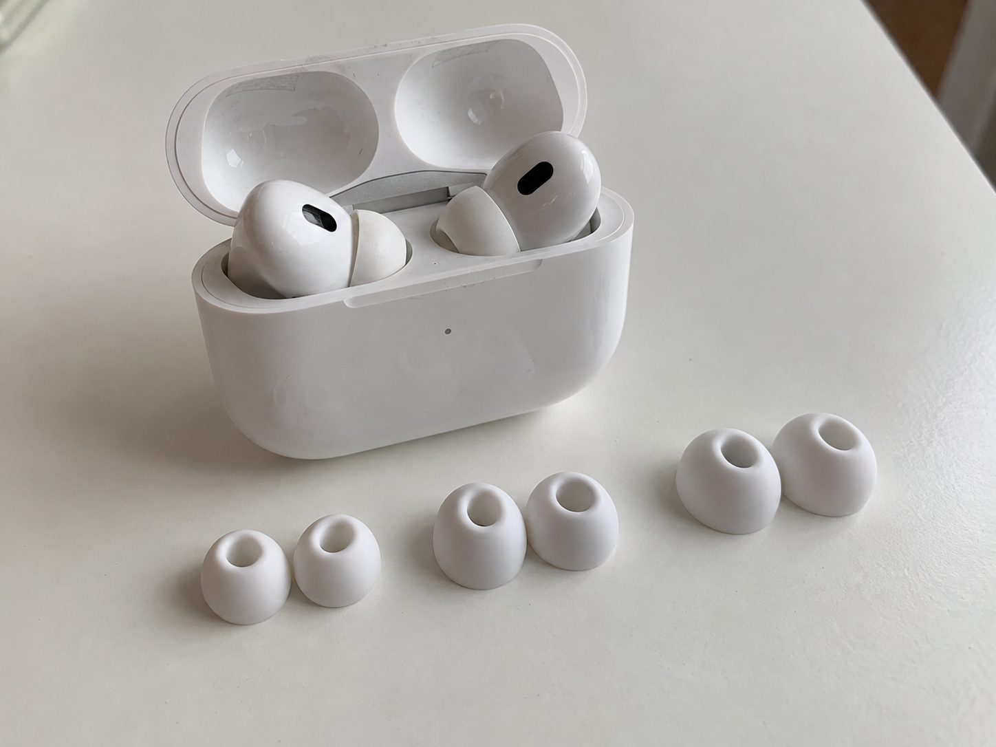 AirPods Pro 2. gen, MagSafe tokkal