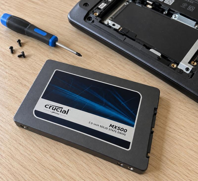 Crucial MX500 500GB SATA SSD