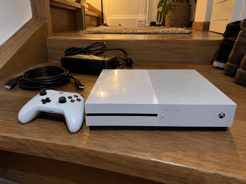 Xbox One S 1TB