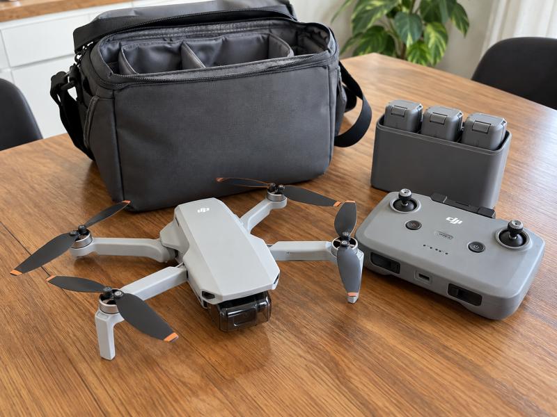 DJI Mini 2 drón, Fly More Combo