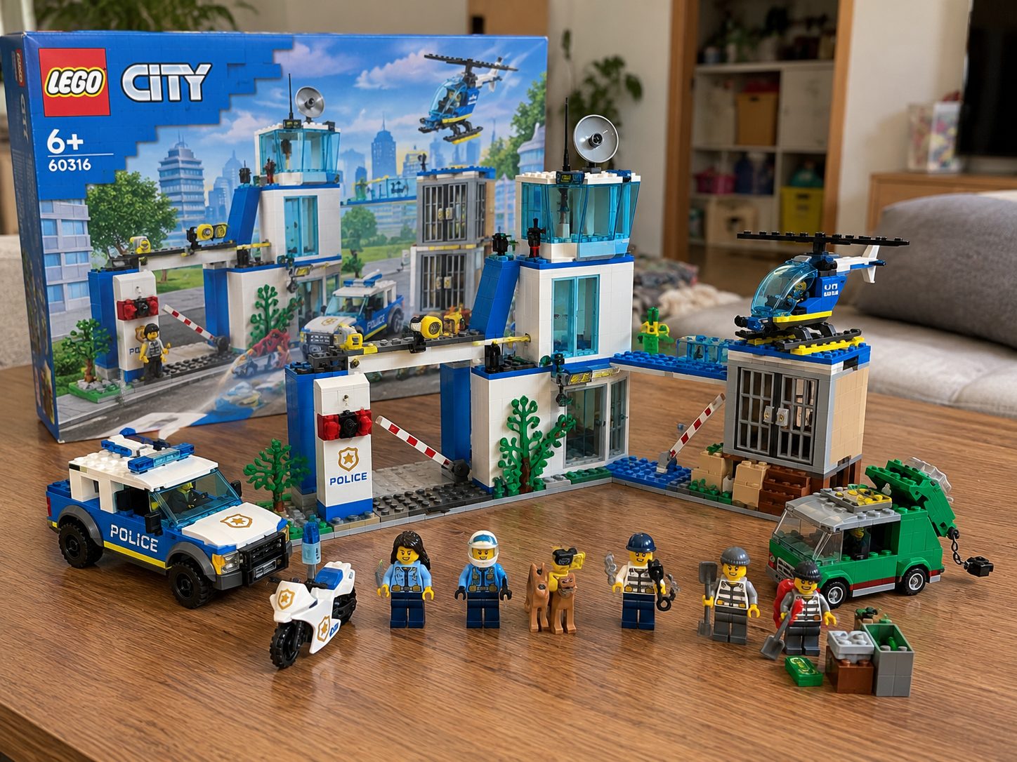 LEGO City rendőrségi állomás, 60316